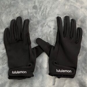 Lululemon Black Padded Gloves